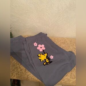 Freeze New York Peanuts Woodstock Jogger Size L. NWT
